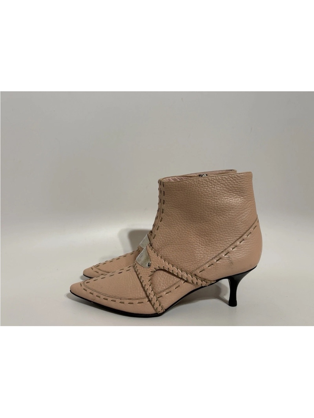 Fendi Selleria 2008 vintage light, pink Leather Mid-Kitten Heel Ankle Boots